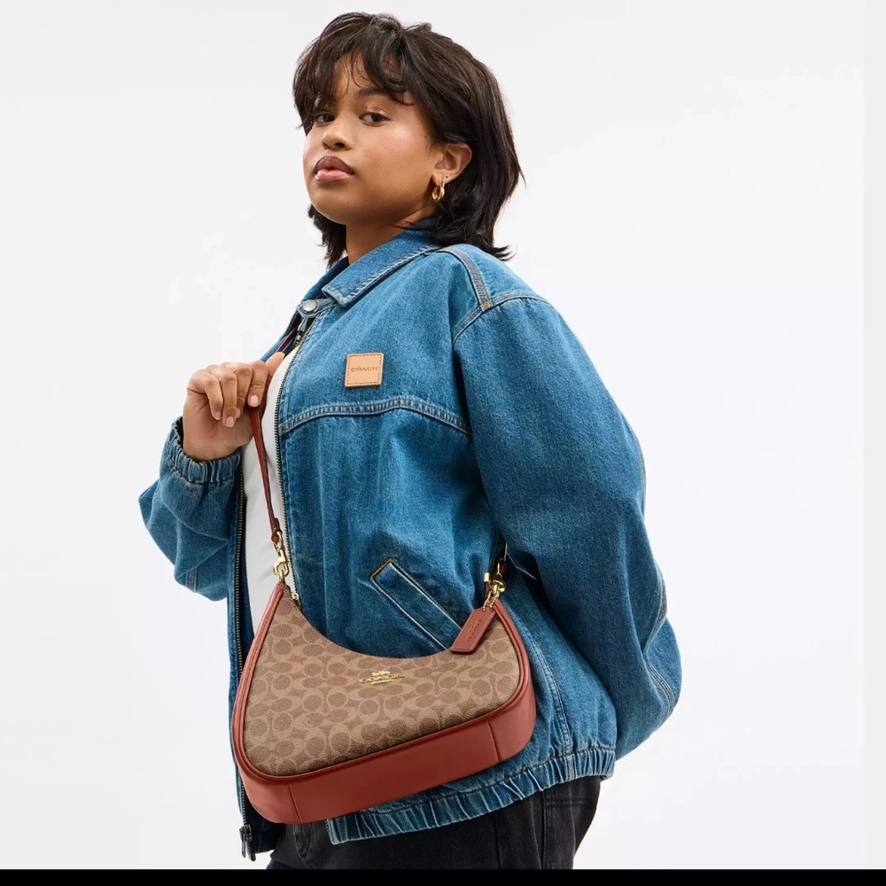 NWT coach!! Twisted Teri Shoulder Bag In Signature Canvas - Picture 5 of 8